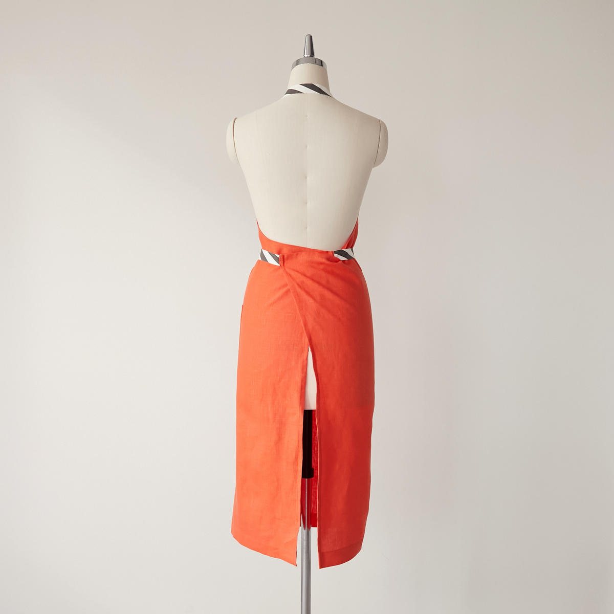 TAKIMAKI ORIGINAL ORGANIC APRON / ORANGE – TKMK® TAKIMAKI ORIGINAL ORGANIC APRON / ORANGE – TKMK®